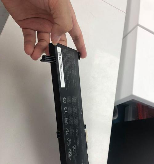 v587u笔记本换屏费用是多少？