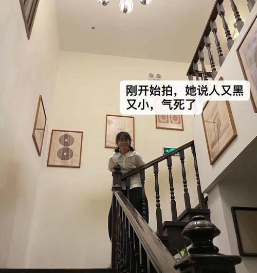 如何用旧手机给他人拍照？